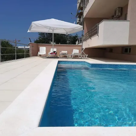 Sea View With Swiming Pool Apartment